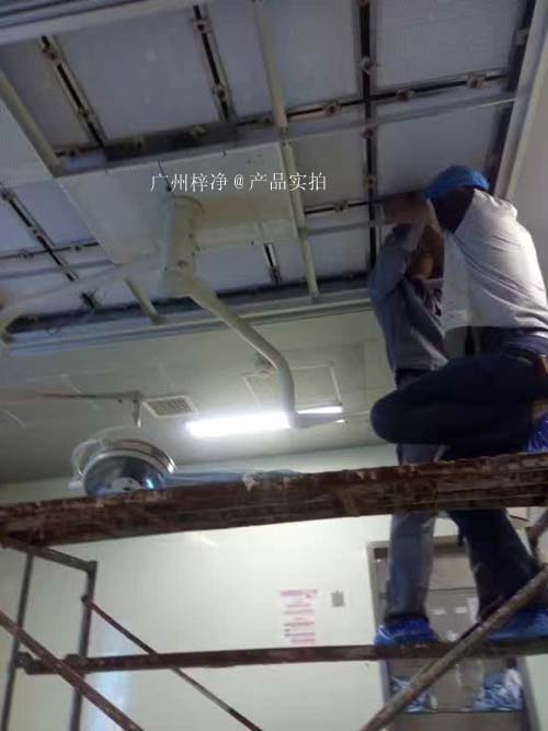 手术室洁净送风天花高效过滤器更换安装现场实拍图 手术室洁净送风天花高效过滤器更换安装现场实拍图